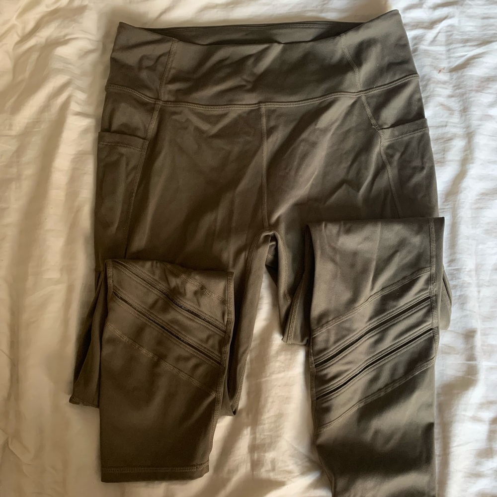 Fabletics Leggings Size XL - Hunter Green Pockets!